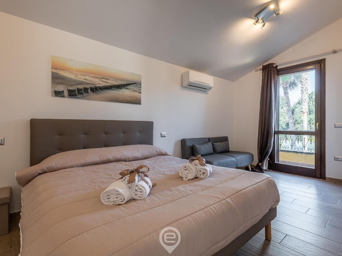 Villa Monica - Suites Іглесіас Екстер'єр фото