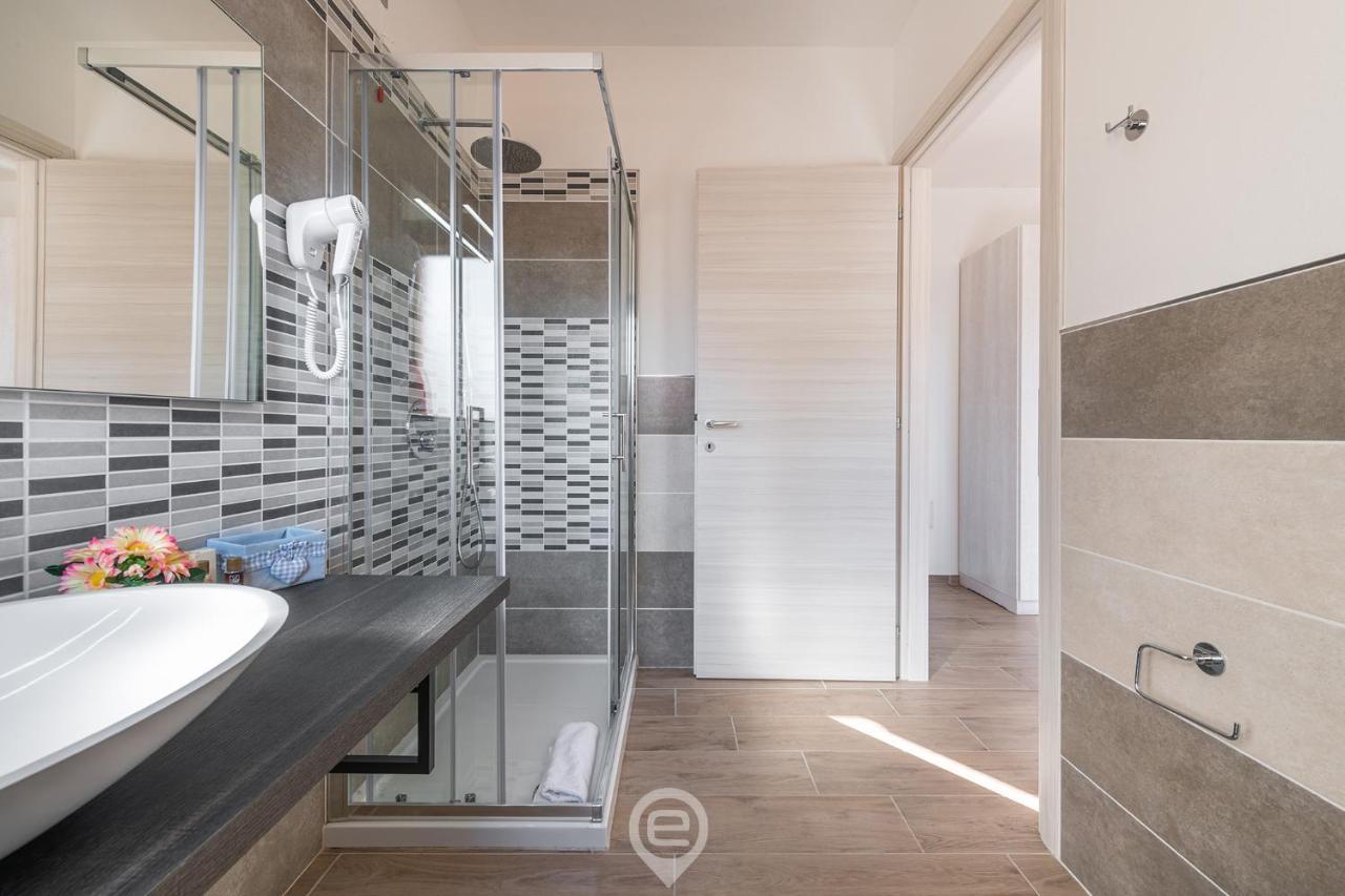 Villa Monica - Suites Іглесіас Екстер'єр фото