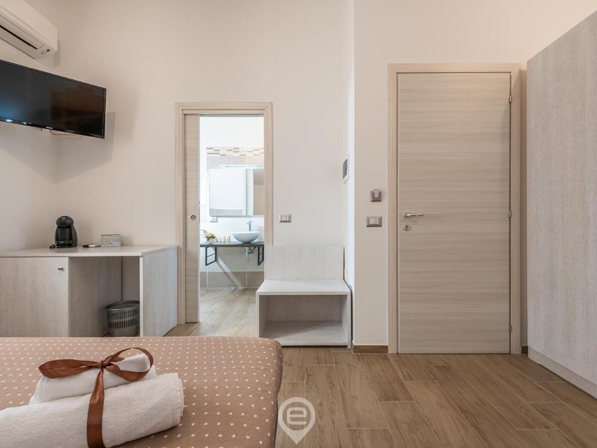 Villa Monica - Suites Іглесіас Екстер'єр фото