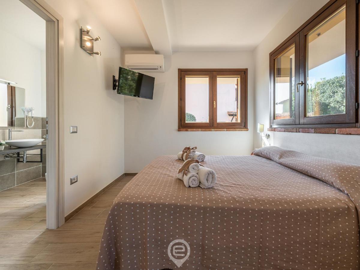 Villa Monica - Suites Іглесіас Екстер'єр фото