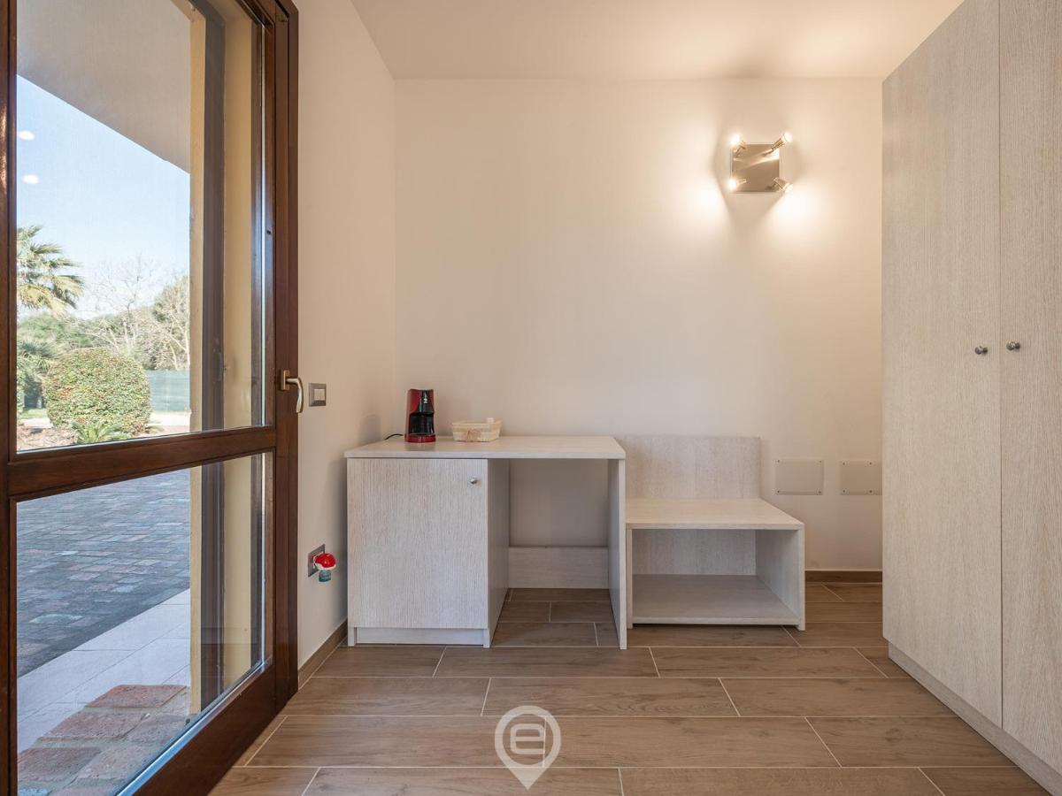 Villa Monica - Suites Іглесіас Екстер'єр фото