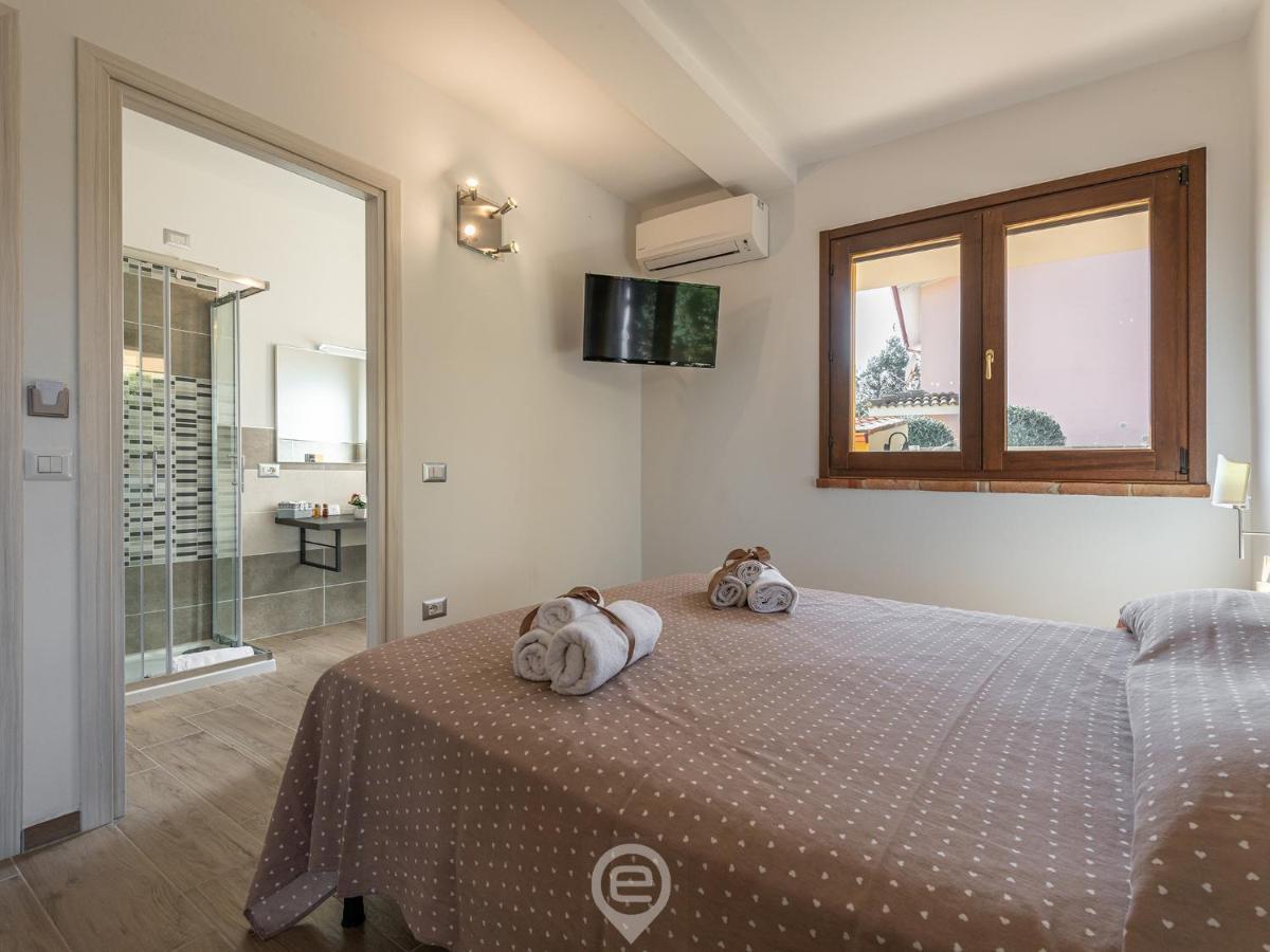 Villa Monica - Suites Іглесіас Екстер'єр фото