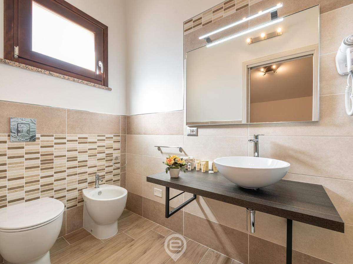 Villa Monica - Suites Іглесіас Екстер'єр фото